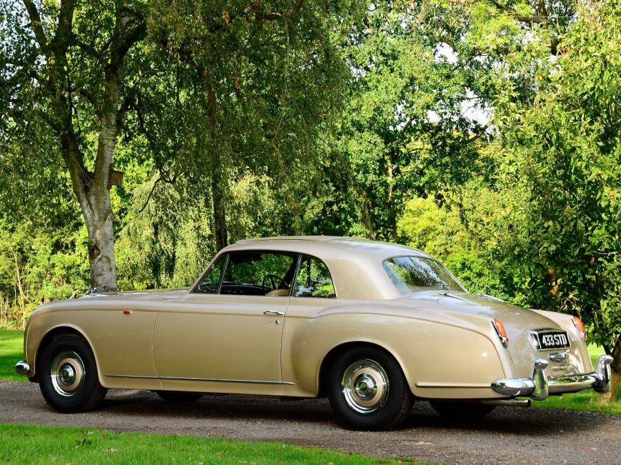  Bentley S1 Continental 1955 года  (фото 12 из 28)
